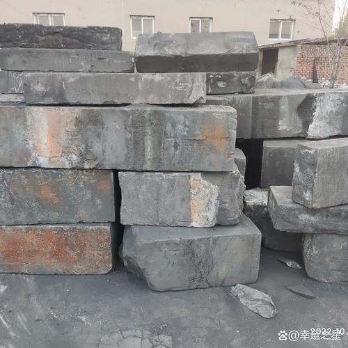 我们厂家始终秉持"绿色回收,资源再生"的理念,致力于废旧石墨的回收